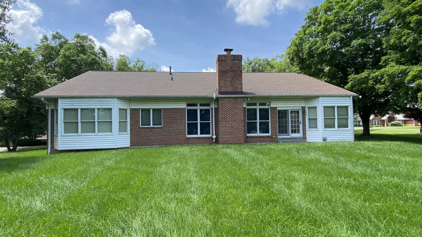 best roof colors Missouri homes