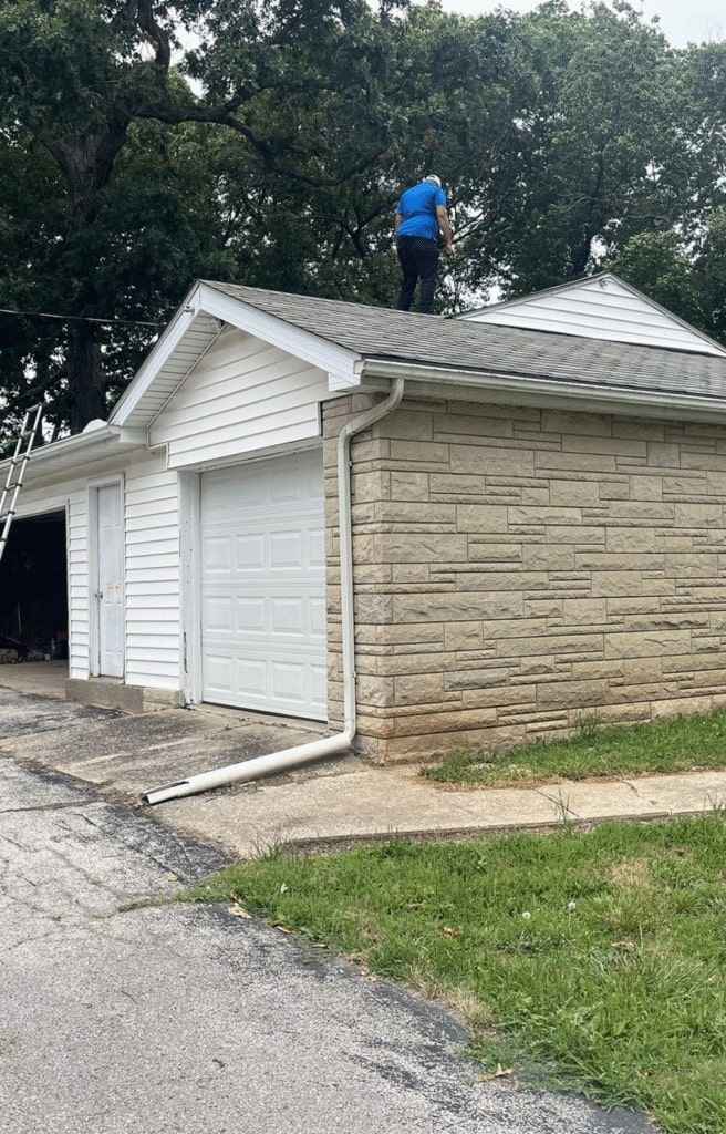 Roofing Contractor in Bethalto