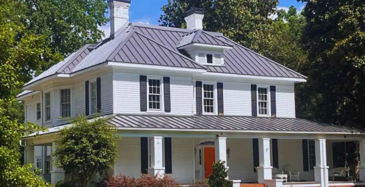Home 6 Why Our Roofing Company Is the Right Fit